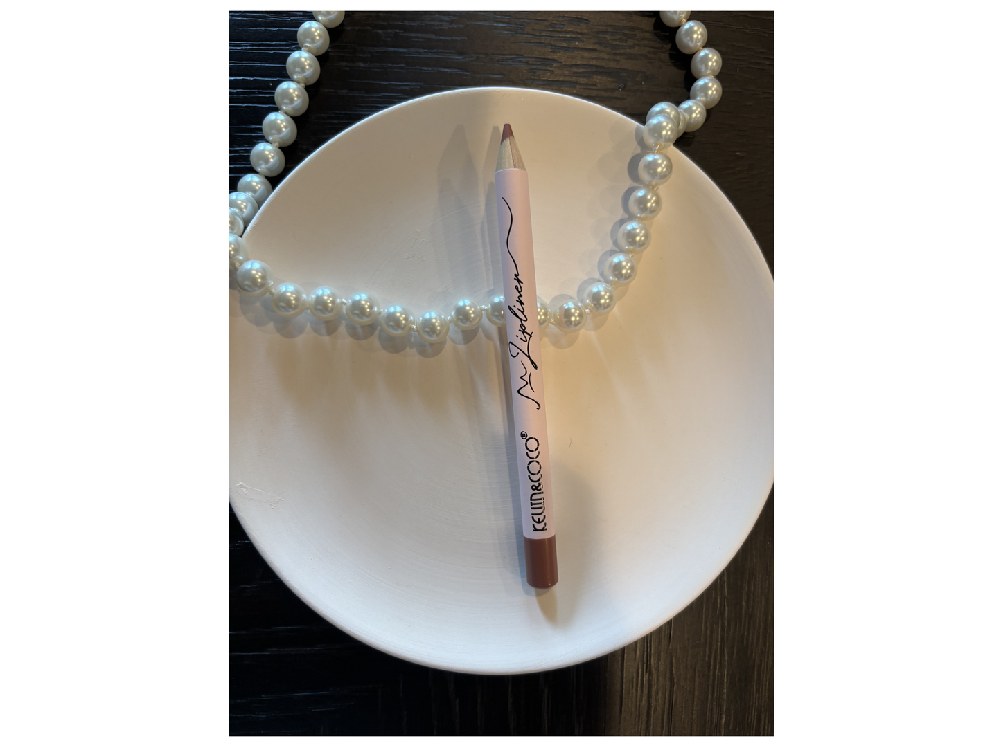WOODEN LIP LINER