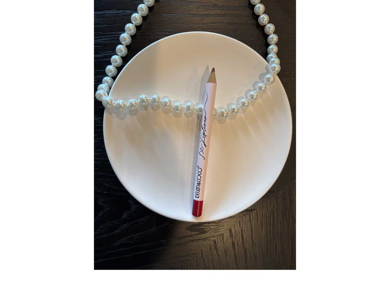 WOODEN LIP LINER