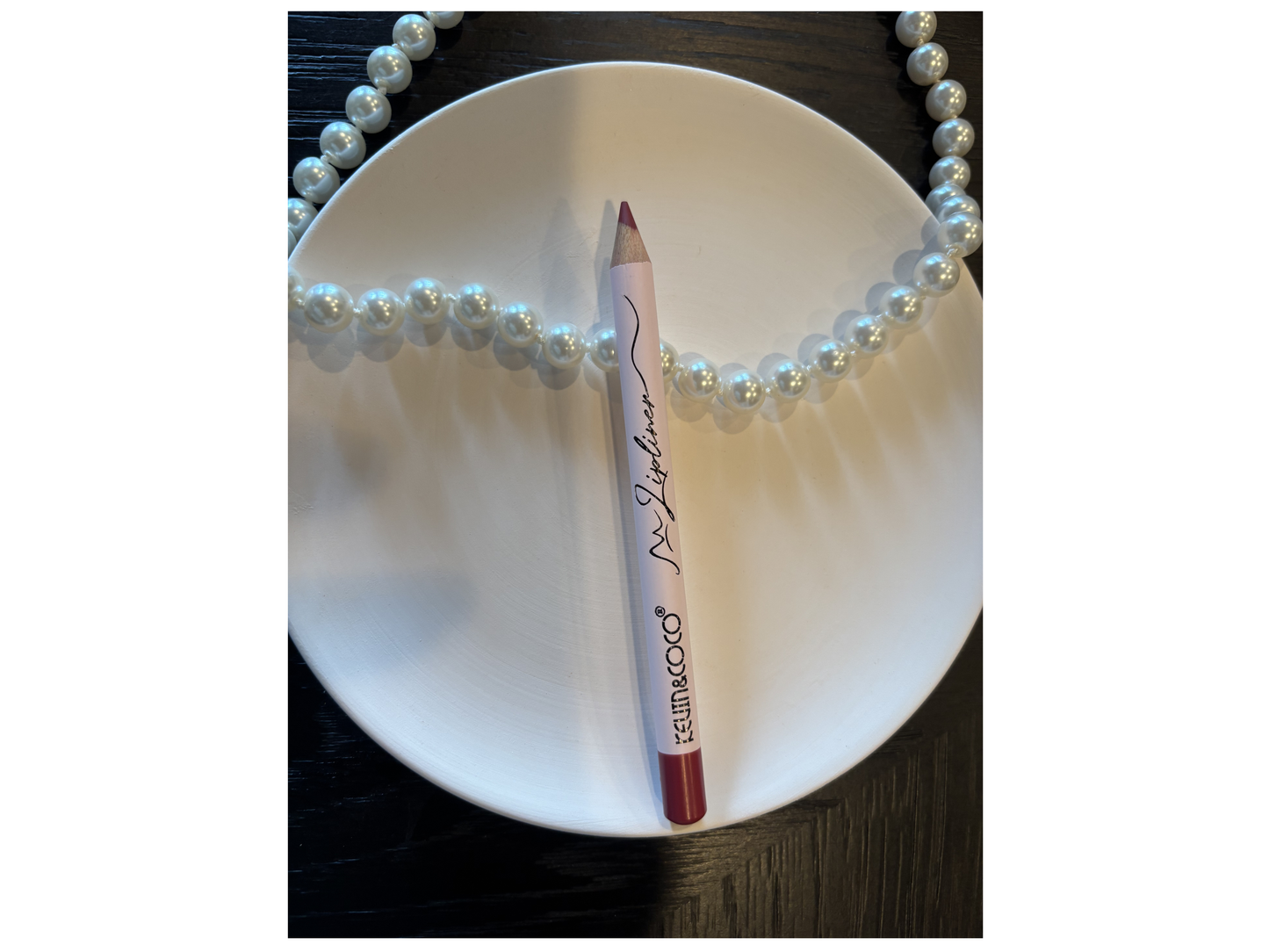 WOODEN LIP LINER