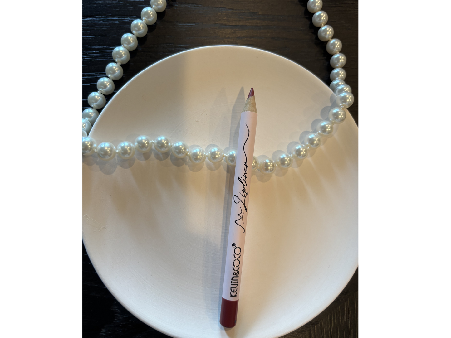 WOODEN LIP LINER