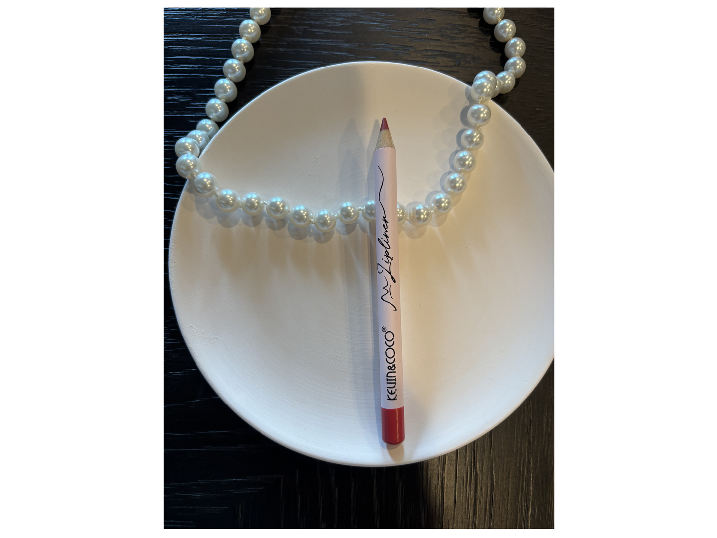 WOODEN LIP LINER